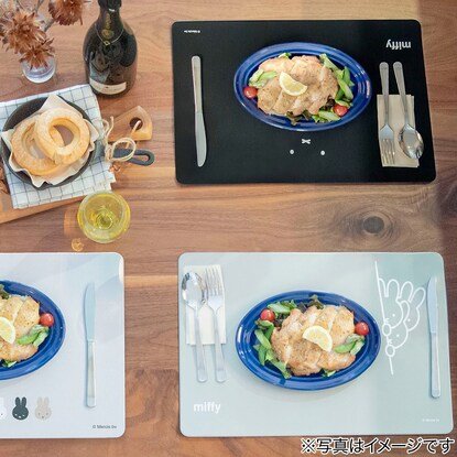 出所：ニトリ公式通販 ニトリネット 顔だけミッフィーのPVCランチョンマット