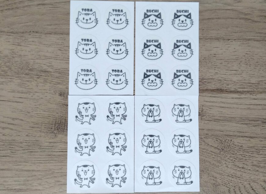 筆者撮影（セリア、虫除けシール 24枚入り 猫柄）