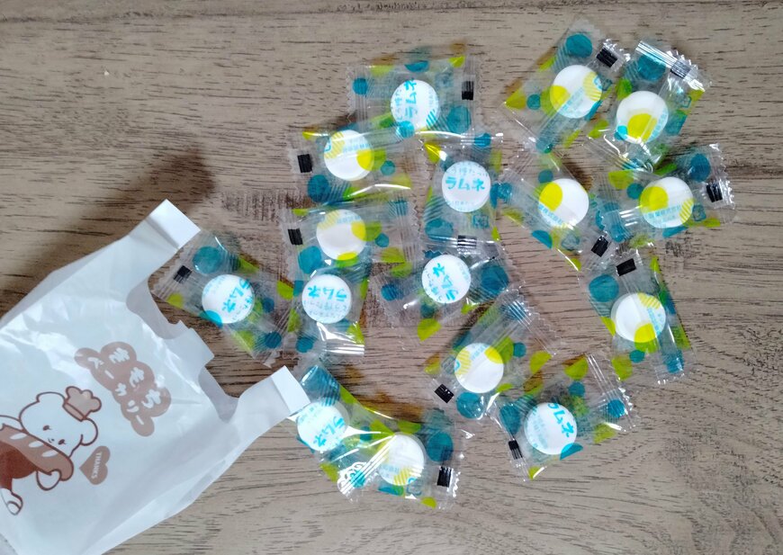 筆者撮影（セリア、ビニールバッグ S 18P ミニレジ袋 きもちベーカリー）