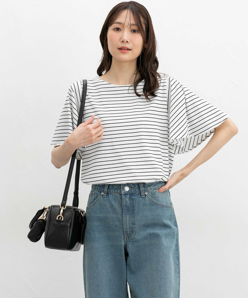 出所：ハニーズ公式　フレアスリーブトップス