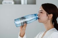 シンプルで使いやすい！マーナ〈ドリンクボトル〉に注目。目盛付き＆持ち運びも楽ちんなデザインもイイ