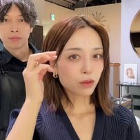 女性が「縮毛矯正＆カット」で大変身……天使の輪が輝くツヤツヤヘアに思わず見惚れる