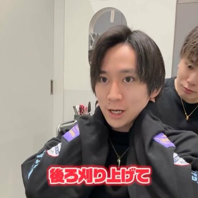 「短髪！」前髪を上げたい男性が大胆イメチェン！カッコいい“前髪アップバング”に満足の笑み
