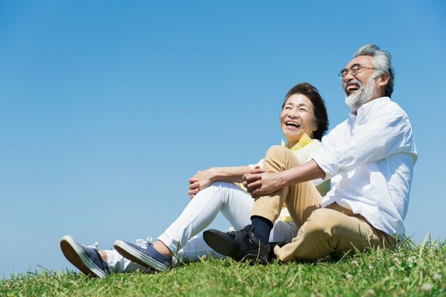 70歳以上「貯蓄4000万円超ある世帯」の割合とは？シニアの「厚生年金・国民年金」平均受給額も