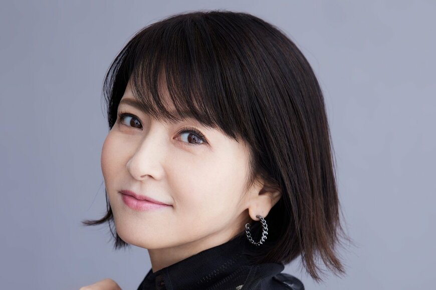 56歳・森高千里 ミニスカ衣装で熱唱！美脚ショットに「輝きが違う」「たまりません」「美しさに磨きがかかってる」絶賛の声