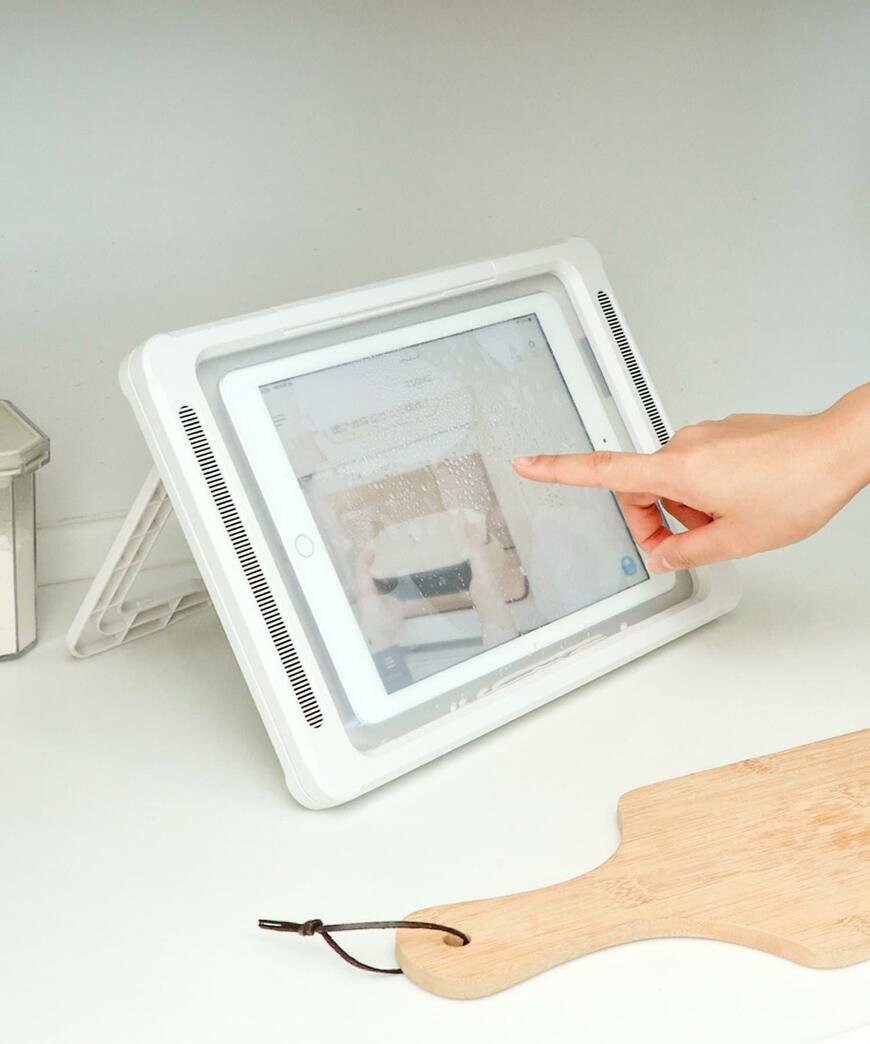 3COINS、防滴タブレットケース