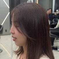 【大変身】ミディアムヘアの女性がばっさりカットで垢抜けヘアに！上品でかわいい大人ショートが素敵