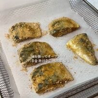 在韓日本人妻が夫に作る「鯖のカレー竜田弁当」の揚げずに調理するアイデアが素敵！飾り切りしたゆで卵や大根の副菜入りでかわいらしい