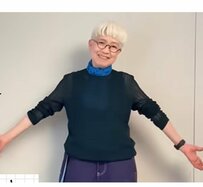 【70代マダム】が着こなす「GU×UNIQLO」夏コーデ！“サマーニット”の涼しげスタイルに「透け感ニットも素敵」の声