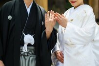 収入への不安が未婚化の一因になる時代、10代に結婚願望はあるのか？