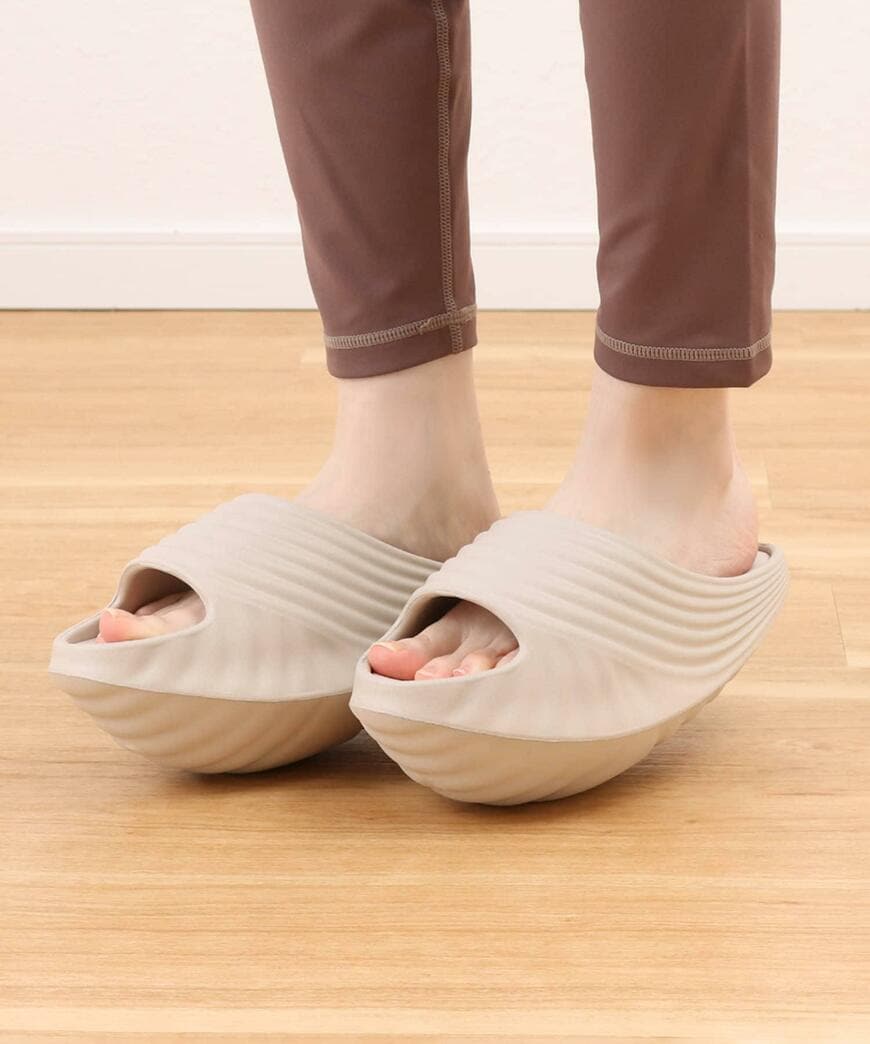 出所：パルグループ公式ファッション通販サイト 3COINS バランススリッパ／hemle