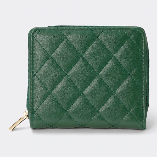 出所：GU　キルティングウォレット