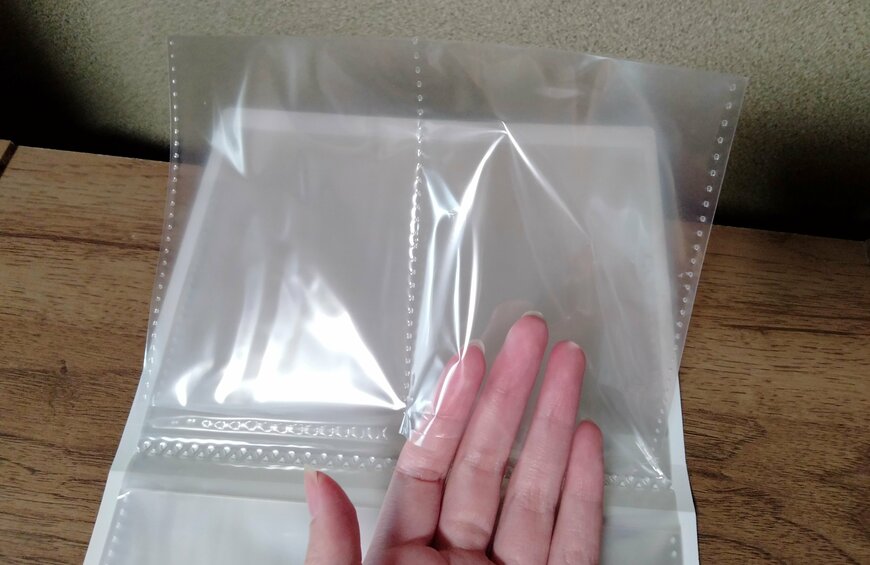 筆者撮影（セリア、L判フォトアルバム2段80P ウィリアム・モリスデザイン）