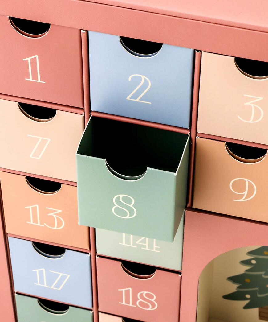 出所：パルグループ公式ファッション通販サイト 3COINS アドベントカレンダー／Family Christmas