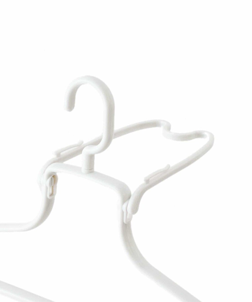 3COINS公式 フードが乾きやすいハンガー 画像