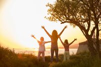 「子どもをほめてはいけない」ってどういうこと？ 上下関係から横の関係へ