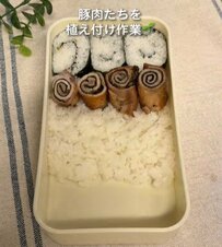 【新手の嫌がらせ弁当】ご飯もおかずも全部ぐるぐる！パートナーに作る、目が回りそうなほどかわいい“おふざけ”のクオリティに反響