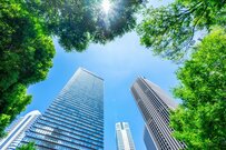 【介護サービス利用者約529万人】介護保険は公的と民間で何が違う？急増する公的介護の利用者《強制加入》は必須？