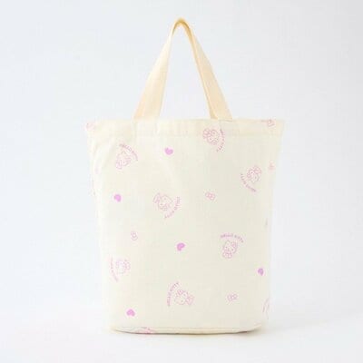 出所:<a href="https://www.shop-shimamura.com/item/0112900005930/" target="_blank"><u>しまむらパーク バスタオル(5枚組・ハローキティ)・レッド201</u></a>