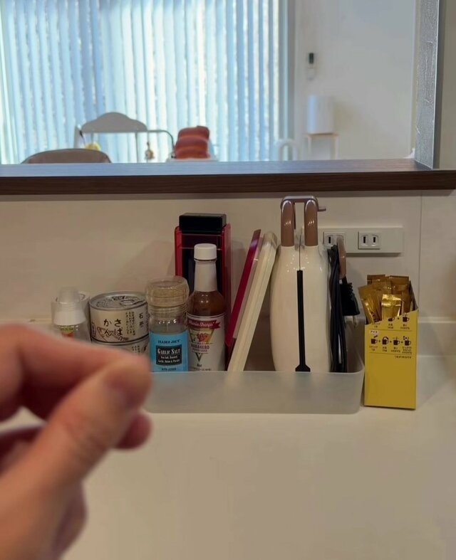 高価な収納は不要！イケアのディッシュスタンドを使って、スッキリおしゃれな「キッチン収納棚」を簡単DIY