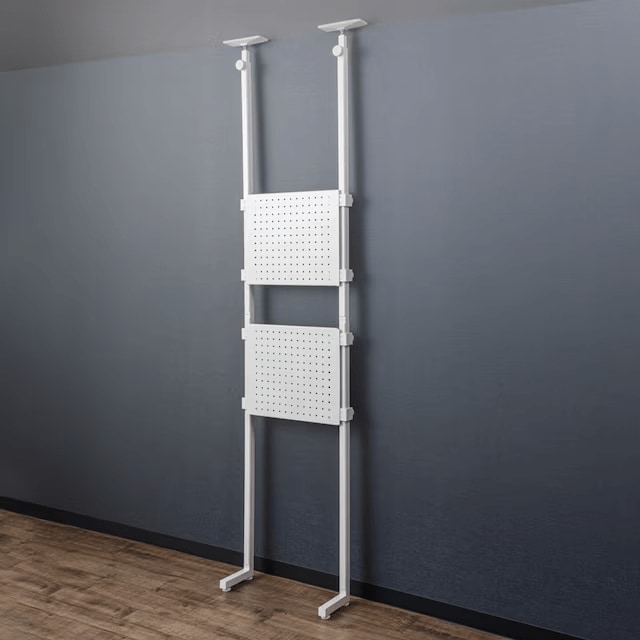 賃貸でも壁に穴を開けずにキャットウォークが設置できる便利グッズ!