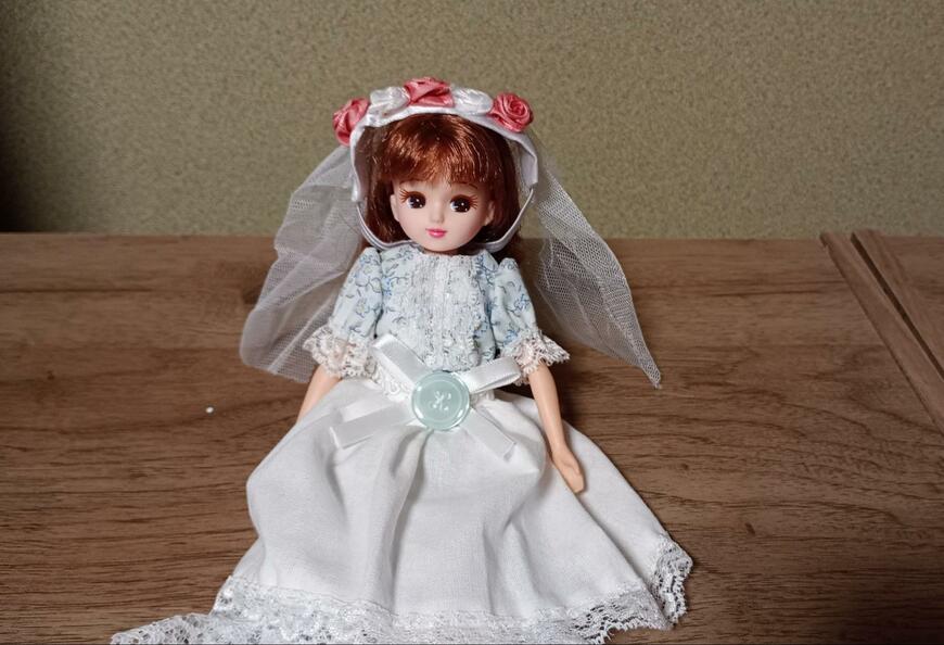 出所：筆者撮影（セリア、ぬいぐるみコスチューム 花嫁のベール）