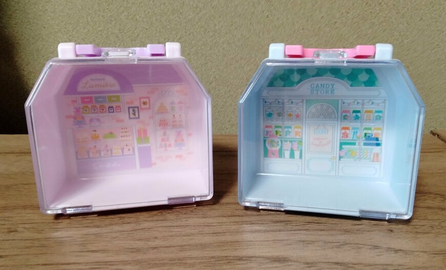 筆者撮影（セリア、おうち型ケース スイーツショップ）