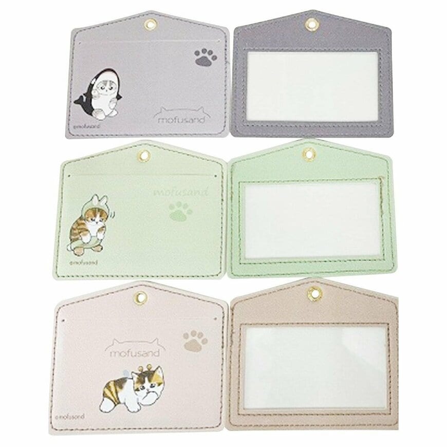 出所：ワッツ公式　mofusand モフサンド 窓付きカードケース カードホルダー