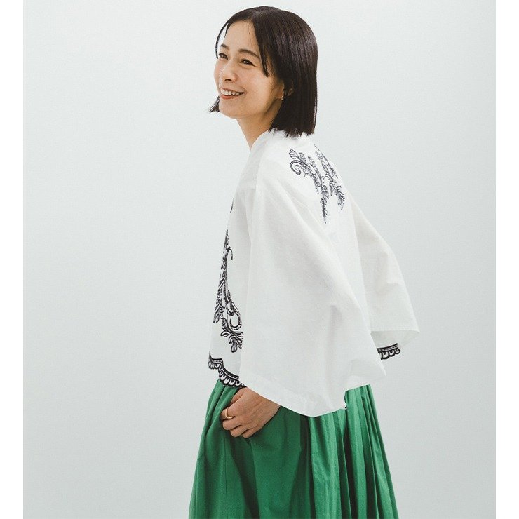 しまむら公式　レディース　ブラウス（SEASON REASON）／花柄刺繍の画像