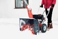 経済産業省の「除雪機の事故例」に衝撃　安全に作業を行うポイントなど有益な情報も…