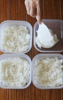 「最高すぎる！」白ごはんの上に〈豪華おかず〉をどん！どん！ど～ん！家族につくる【ぎっしり！のっけ弁当】が話題