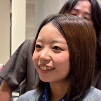 「伸ばしていきたい！」3月に卒業式を控える女性。くるくる過ぎない「ボブパーマ」でイメチェン！