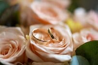 【結婚指輪】離婚したら...どうしてる？「離婚後に結婚指輪を売る人」は約4割！多くの人が「現金化する」選択へ