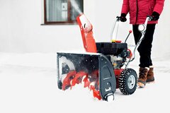 経済産業省の「除雪機の事故例」に衝撃　安全に作業を行うポイントなど有益な情報も…