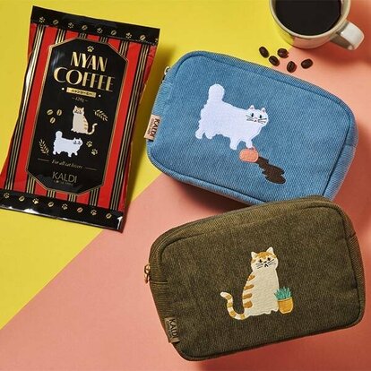 写真 | 「カルディ限定の猫ちゃん新作」1650円で肉球チャーム付刺繍