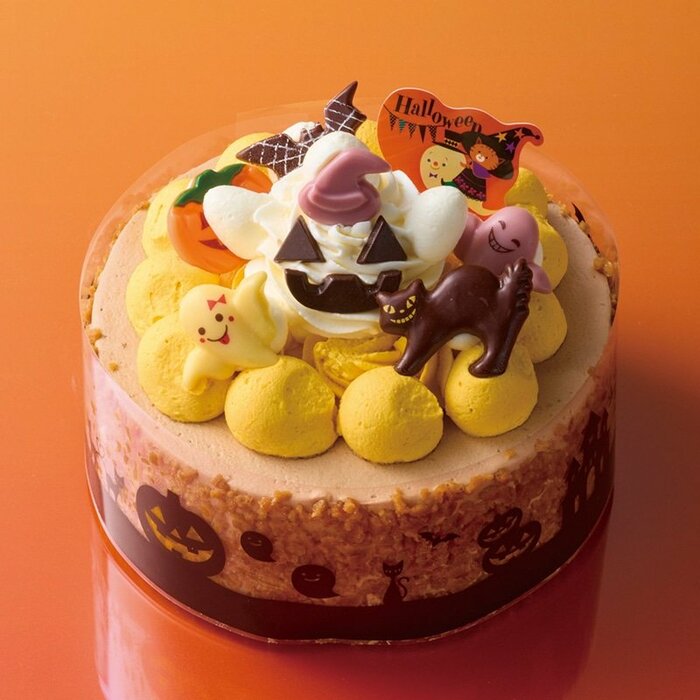ハロウィンのモチーフが賑やかに飾り付けられた「ハロウィンかわいいオバケのデコレーション」