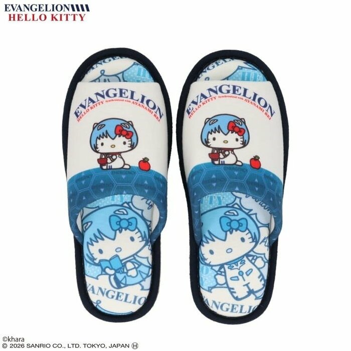 プラグスーツをキティちゃんが着こなしています