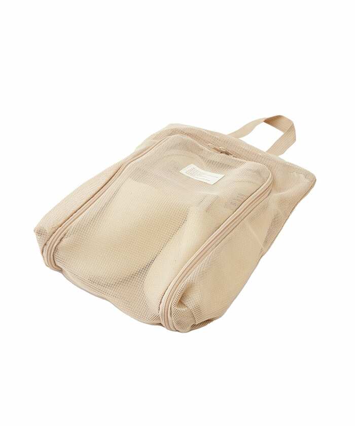 8cmのマチがついているので、ヒールなどかかとが高い靴でも入れられる構造