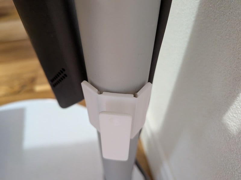 セリア　曲面に貼れるコードフック