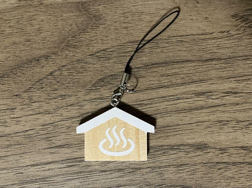 筆者撮影（キャンドゥ、銭湯ストラップ）