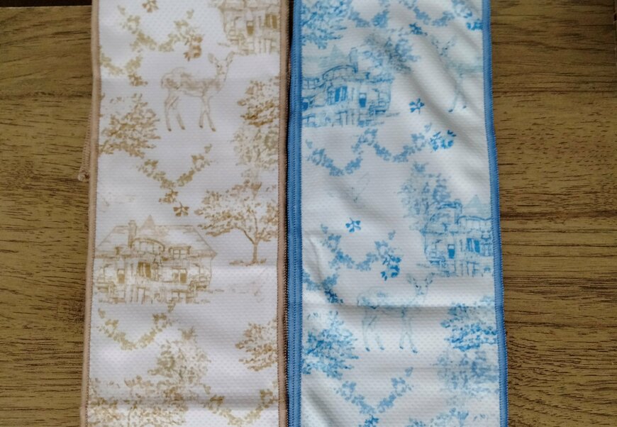 筆者撮影（セリア、水濡れクールタオルマフラー トワルドジュイ 10×70cm）