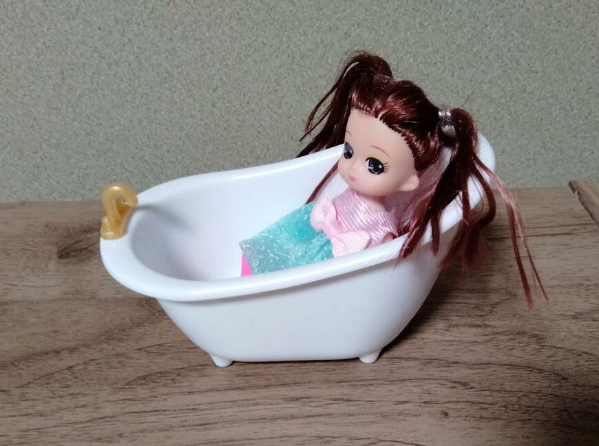 筆者撮影（セリア、ラッピングケース バスタブ モノクロ）