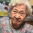 【元大手百貨店員の92歳】おばあちゃんのラッピングテクに衝撃！思わず二度見する美しさが大反響「文字合わせるように折ってる！？」