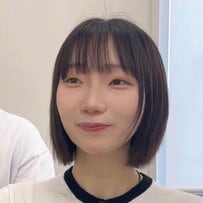 「ノーセットでもまとまる感じに」女性がショートでスッキリ軽やかにスタイルチェンジ