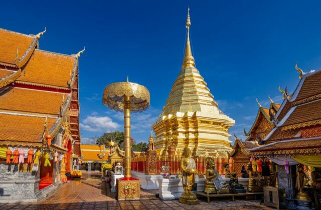 タイで目撃した「日本語の看板」に違和感 「豆腐屋」「アルミホイール修理」「仲介手数料0円」と書かれた店の正体に注目集まる