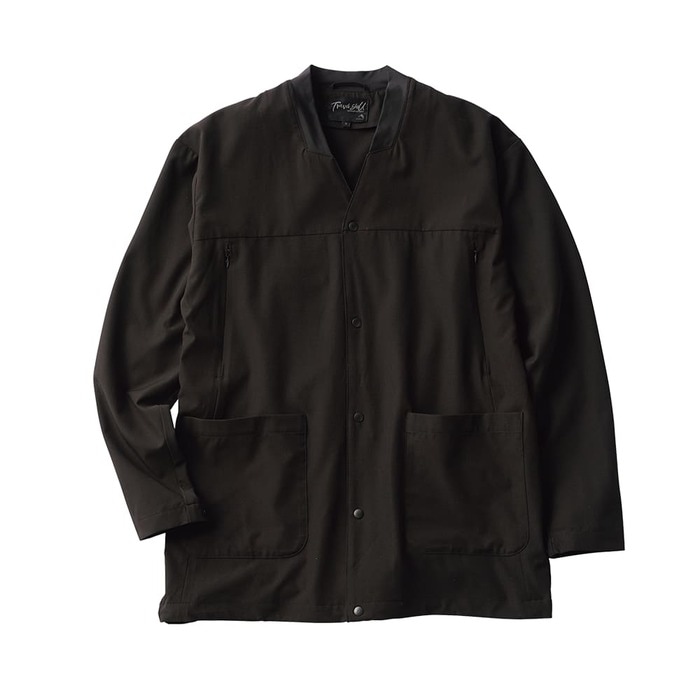 軽量でストレッチ性のあるカーディガン