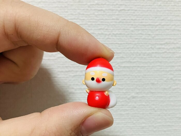ミニチュア感が愛らしいサンタクロース