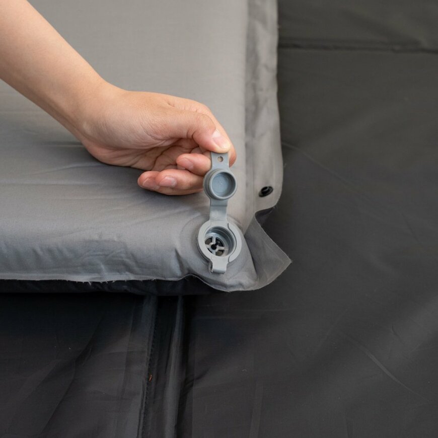 出所：アルペングループ公式オンラインストア　インフレータブルマット7