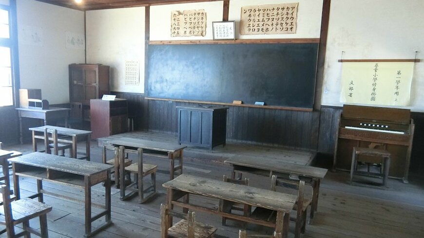 「二十四の瞳 映画村」教室（筆者撮影、以下同）