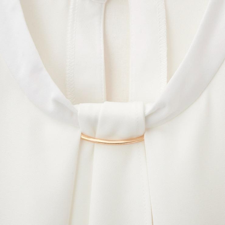 出所：しまむら公式オンラインストア レディース　ブラウス（Hina）